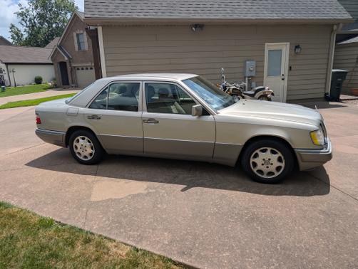 1995 Mercedes-Benz E-Class E420