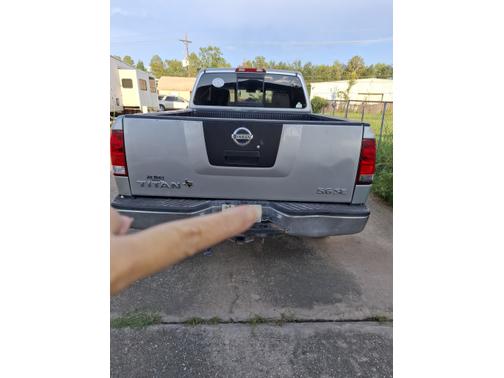 Silver 2005 Nissan Titan SE King Cab