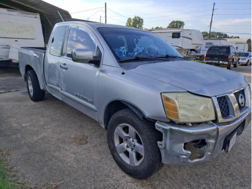 Silver 2005 Nissan Titan SE King Cab