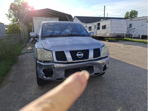 Silver 2005 Nissan Titan SE King Cab