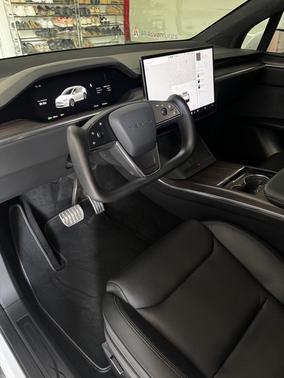 2023 Tesla Model X Base