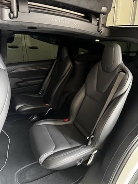 2023 Tesla Model X Base