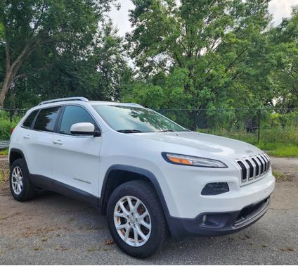 White 2017 Jeep Cherokee Latitude