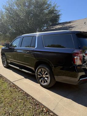 2022 Chevrolet Suburban LT