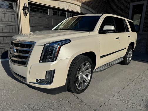 White 2015 Cadillac Escalade Luxury