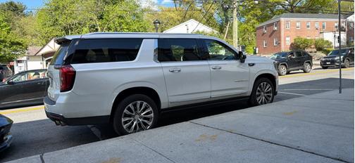 White 2022 GMC Yukon XL Denali