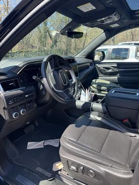 White 2022 GMC Yukon XL Denali