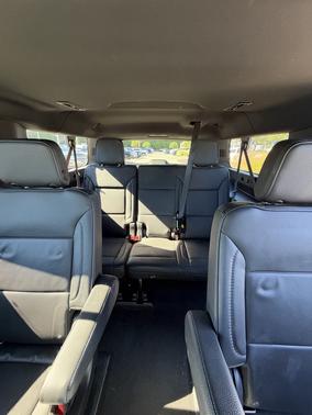 White 2022 GMC Yukon XL Denali