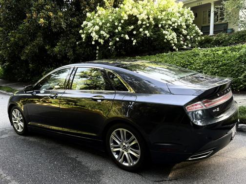 2014 Lincoln MKZ Hybrid Base