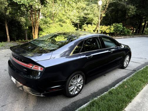 2014 Lincoln MKZ Hybrid Base