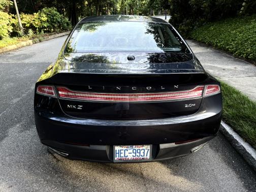 2014 Lincoln MKZ Hybrid Base