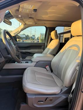 Brown 2019 Ford Expedition Limited