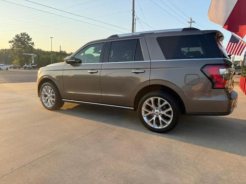 Brown 2019 Ford Expedition Limited