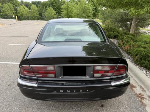2002 Buick Park Avenue Base
