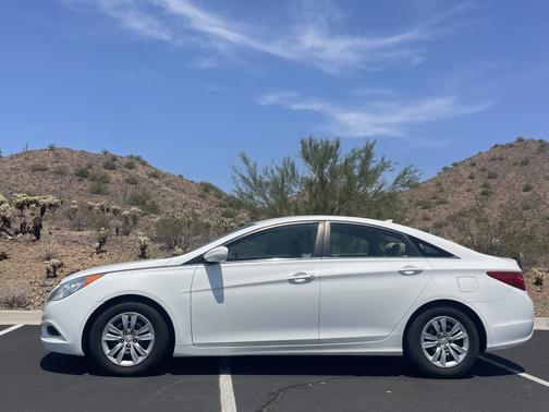 2013 Hyundai SONATA GLS