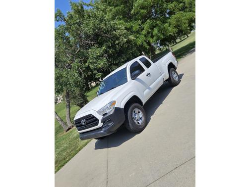 2017 Toyota Tacoma SR