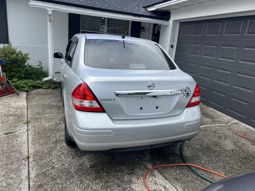 2011 Nissan Versa 1.8 S
