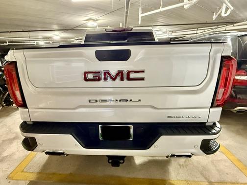 White 2020 GMC Sierra 1500 Denali