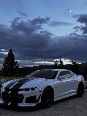 White 2015 Chevrolet Camaro 2SS