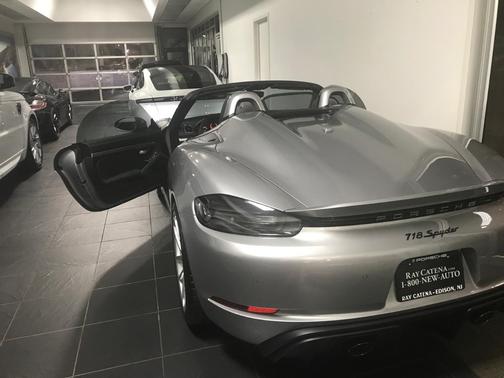 Silver 2022 Porsche 718 Spyder 718 Spyder