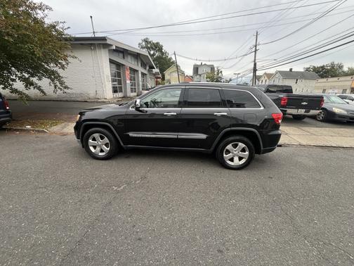 Black 2013 Jeep Grand Cherokee Limited