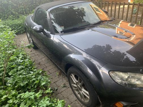 Gray 2014 Mazda MX-5 Miata Sport