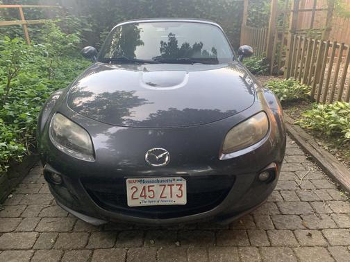Gray 2014 Mazda MX-5 Miata Sport