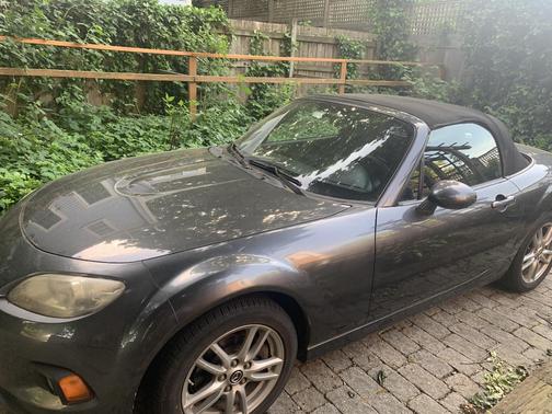 Gray 2014 Mazda MX-5 Miata Sport