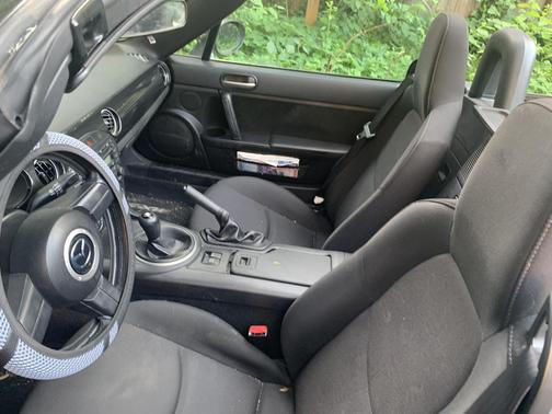Gray 2014 Mazda MX-5 Miata Sport