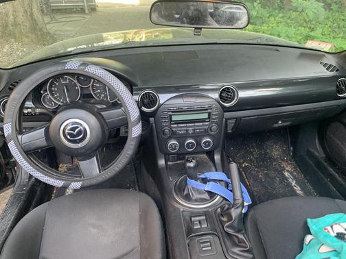 Gray 2014 Mazda MX-5 Miata Sport
