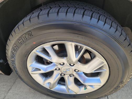 2011 INFINITI QX56 Base