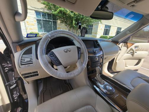 2011 INFINITI QX56 Base