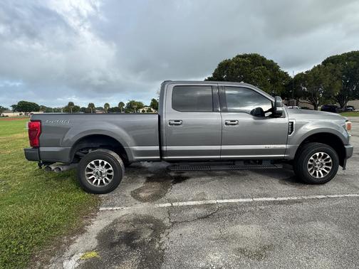 Gray 2022 Ford F-250 Lariat