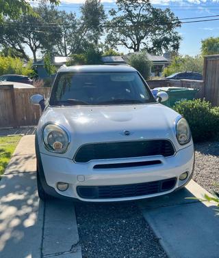 White 2011 MINI Cooper S Countryman Base