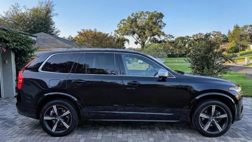 Black 2019 Volvo XC90 T6 R-Design