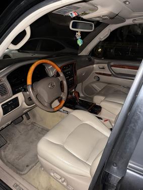 Black 2001 Lexus LX 470 Base