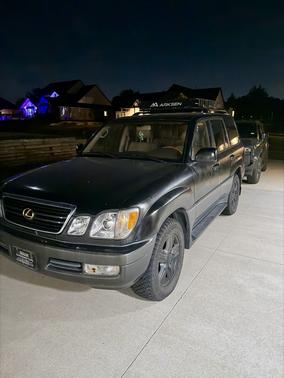 Black 2001 Lexus LX 470 Base