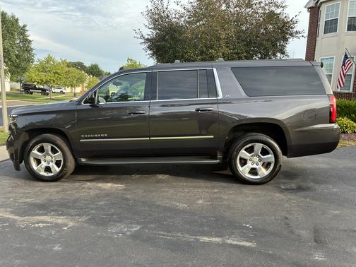 Gray 2016 Chevrolet Suburban LS