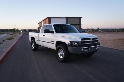 White 2001 Dodge Ram 2500 Quad Cab