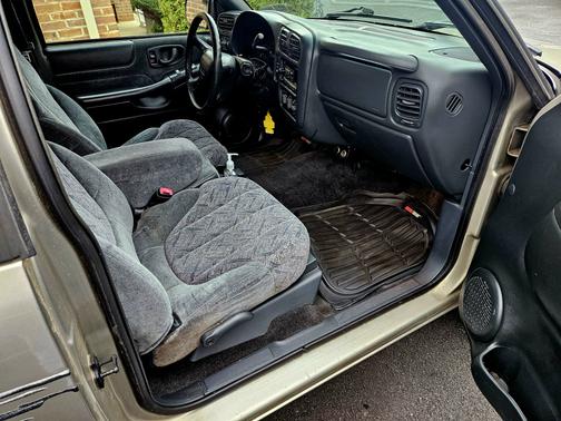 2001 GMC Sonoma SLS 4WD