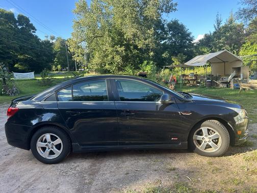 Black 2012 Chevrolet Cruze LT