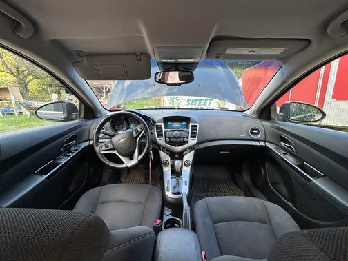 Black 2012 Chevrolet Cruze LT