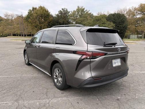 Gray 2021 Toyota Sienna LE 8 Passenger