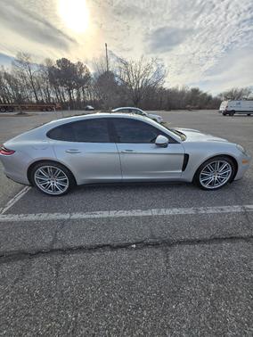Silver 2018 Porsche Panamera Panamera