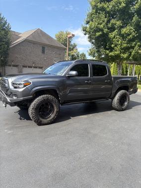 2022 Toyota Tacoma SR5