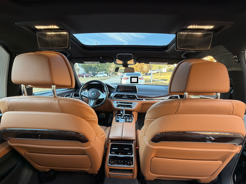 2021 BMW 750 i xDrive