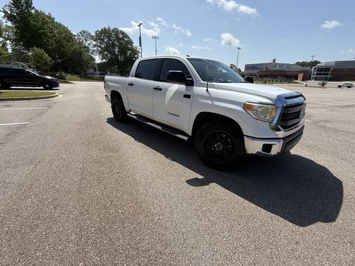 2014 Toyota Tundra SR5