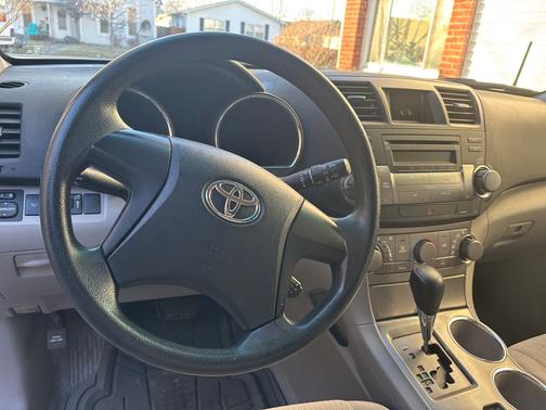 2009 Toyota Highlander Base