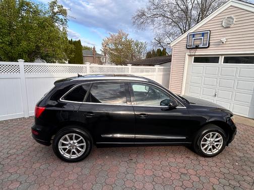 Black 2012 Audi Q5 2.0T Premium Plus