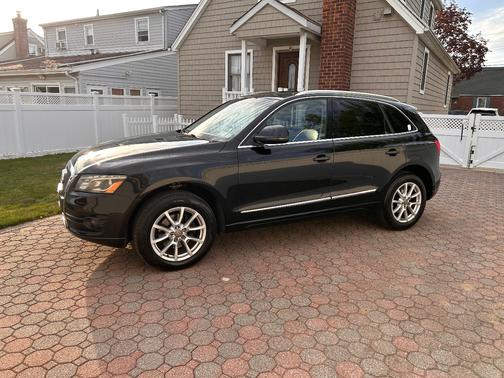 Black 2012 Audi Q5 2.0T Premium Plus
